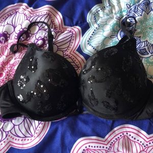 Victoria secret miraculous plunge